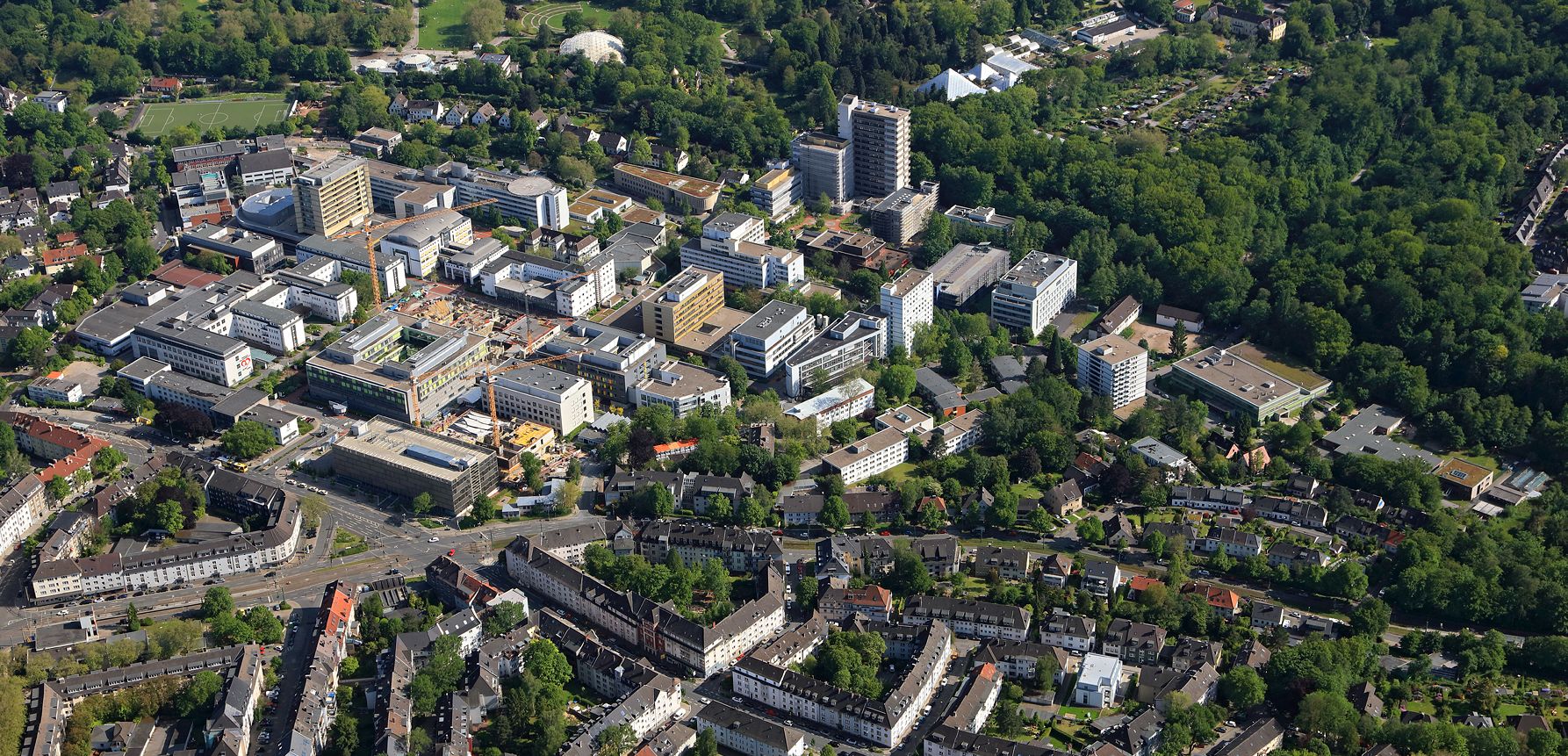 Focus-Klinikliste 2022: Universitätsmedizin Essen gehört weiterhin zu den besten Kliniken in Deutschland - Titelbild